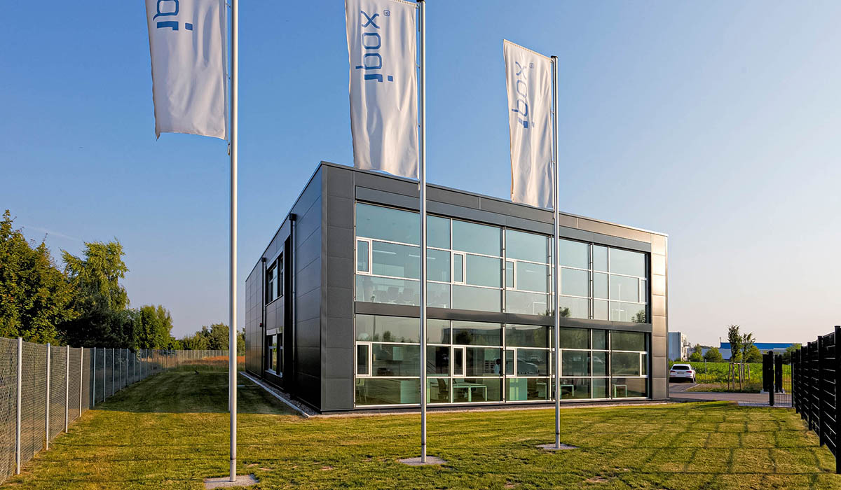 ipox chemicals GmbH Laupheim – Verwaltungs- und Lagergebäude