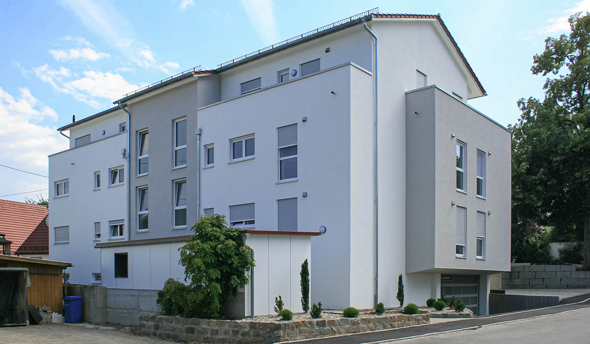 Mehrfamilienhaus mit Tiefgarage – Bronnen